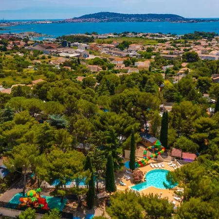 Camping Spacieux Avec Clim - 8 Pers. - Api-1-52-2188 *